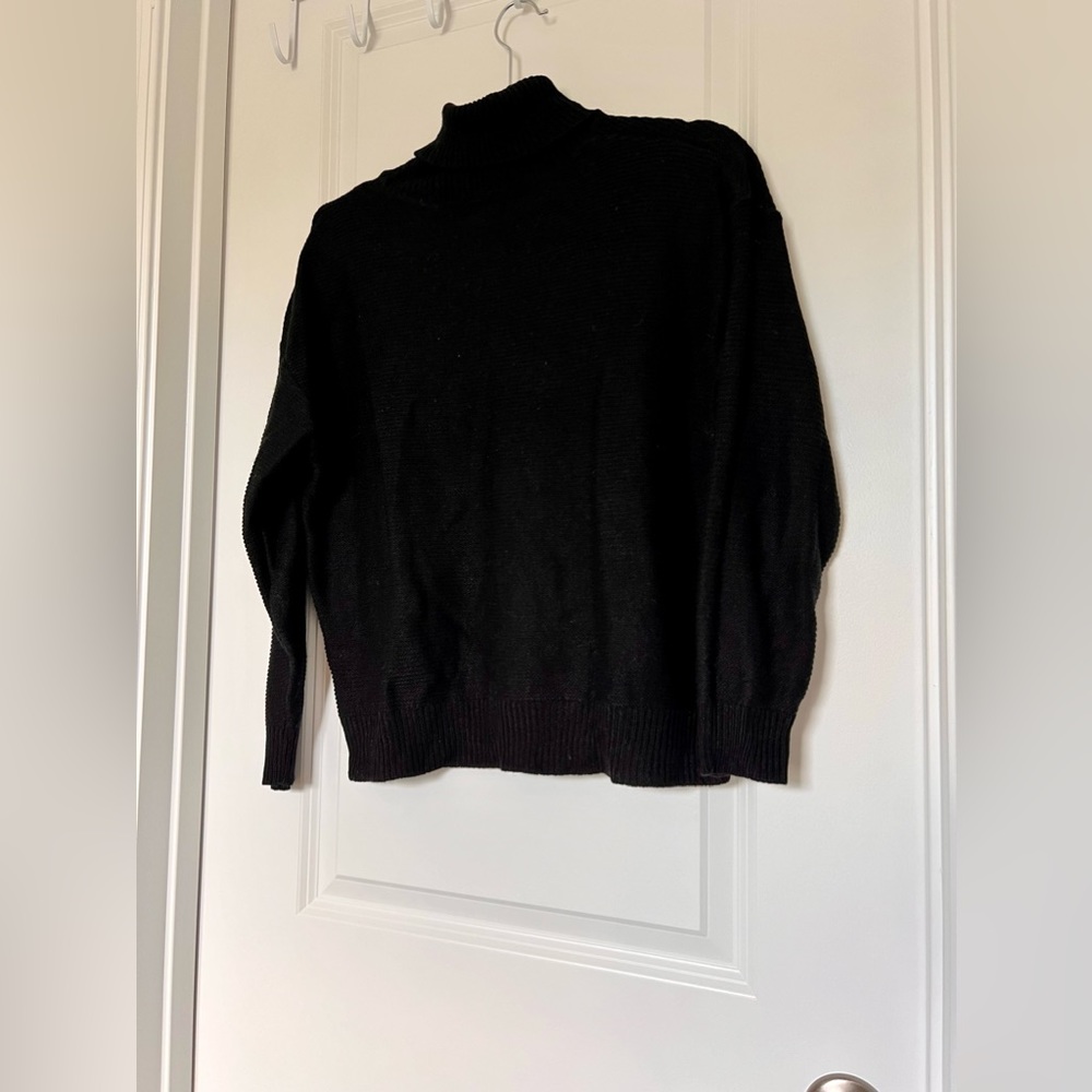 Long sleeve turtleneck sweater